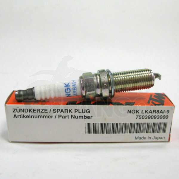 Candela NGK LKAR8AI-9 per EXC 400 450 500 530 / 690 Duke dal 2009 al 2016