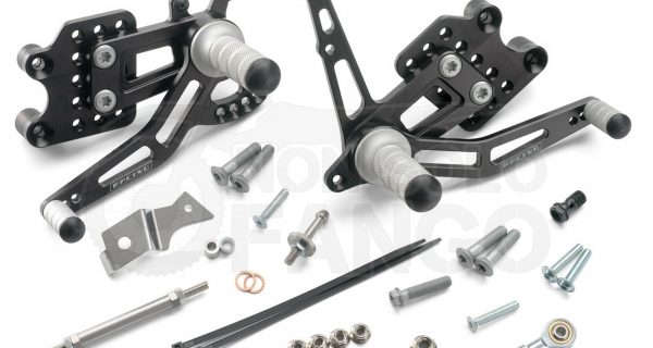 Kit pedane arretrate regolabili RC8 dal 2008 al 2016