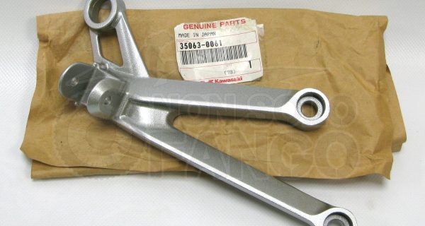 Staffa pedana posteriore destra Kawasaki Ninja ZX-10R dal 2004 al 2005